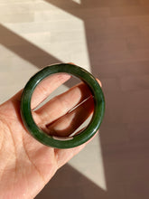 Load image into Gallery viewer, 100% Natural 52.7mm dark green nephrite Hetian Jade (和田碧玉) bangle HT49-0128
