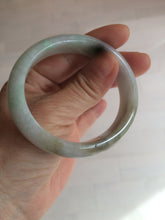 Load image into Gallery viewer, 51.3mm Type A 100% Natural green light Jadeite Jade oval bangle AM16
