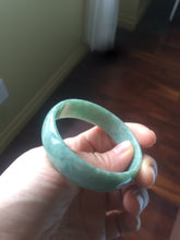 Load image into Gallery viewer, 51.7 mm Type A 100% Natural pea green thin style Jadeite Jade bangle T412
