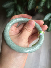 Load image into Gallery viewer, Certified 57.7/57.9mm type A 100% Natural bean green round cut Jadeite Jade bangle group Y92 (Clearance item)
