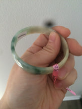 Load image into Gallery viewer, Certified jadeite jade bangle 52.3mm green/yellow thin style small hand L14-3899
