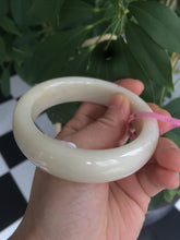 Load image into Gallery viewer, 卖了 59.3 mm Certified Type A 100% Natural beige/white Hetian (nephrite) chubby Jade bangle Z5-2785
