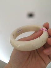 Load image into Gallery viewer, 卖了 59.3 mm Certified Type A 100% Natural beige/white Hetian (nephrite) chubby Jade bangle Z5-2785

