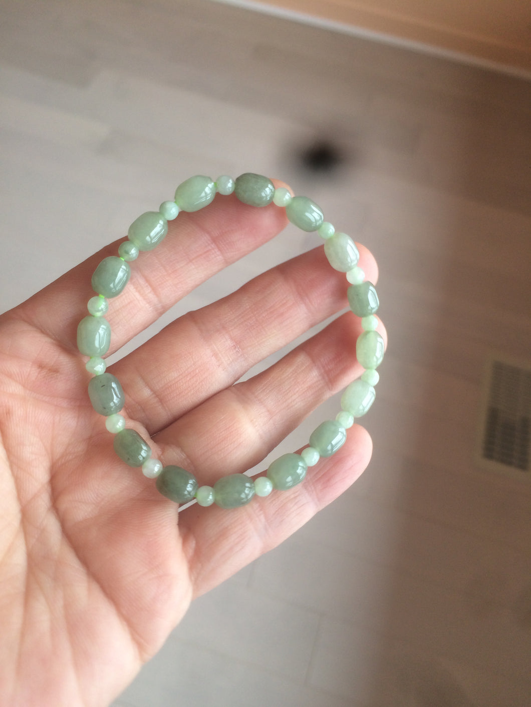 8.2/6.6mm 100% natural type A icy eatery green/dark green olive jadeite jade bead bracelet for size 52-56 hand D74