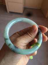 Load image into Gallery viewer, 56.7mm certified type A 100% Natural light/dark green round cut Jadeite Jade bangle Q57-3070
