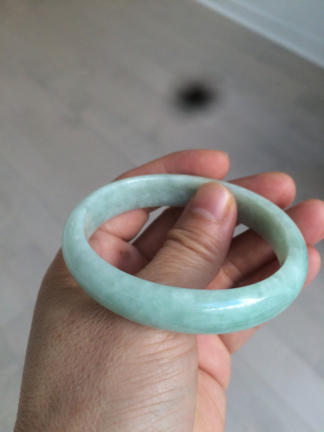 52.4mm Certified 100% natural Type A light green oval jadeite jade bangle Y120-2491