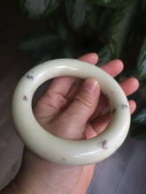 Load image into Gallery viewer, 59.8mm 100% Natural beige Osmanthus cheese cake (flying dandelions) chubby Hetian nephrite Jade bangle A56
