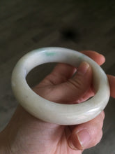 Load image into Gallery viewer, Certified 100% natural 57mm beige/sunny green chubby jadeite jade bangle B1-0466
