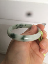 Load image into Gallery viewer, 53.5mm Certified type A 100% Natural light green/yellow/green floating flower oval jadeite jade bangle AC32-5313

