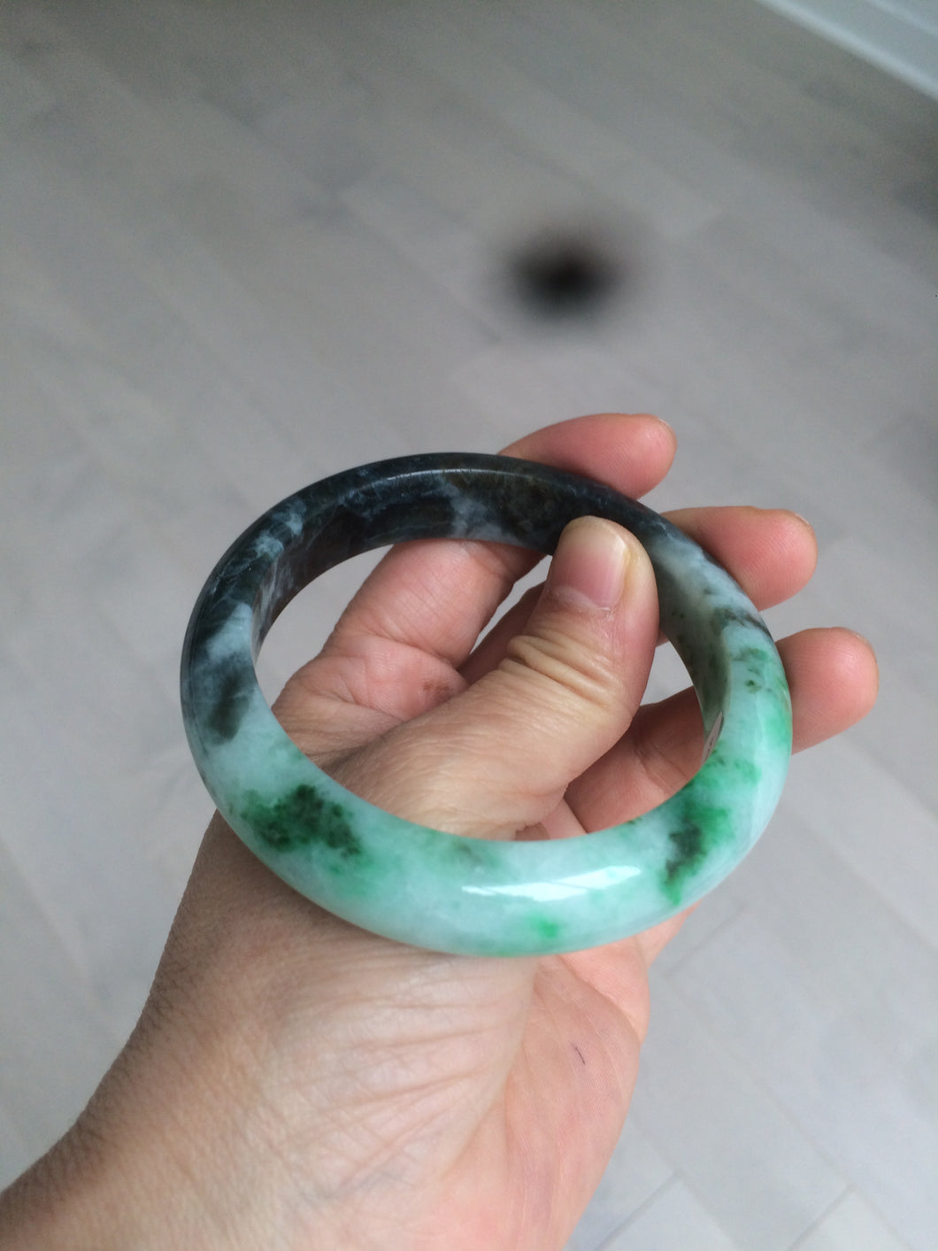 57.5mm Certified Type A 100% Natural sunny green black Jadeite Jade bangle U98-0440