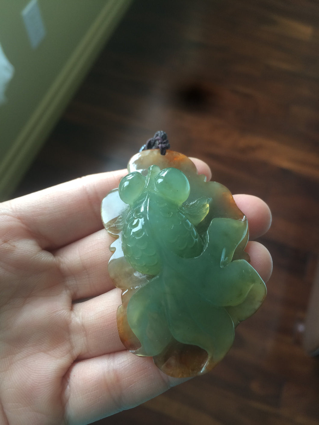 100% Natural clear blue/green/yellow Xiu Jade(Serpentine) 3D golden fish Pendant/worry stone/Desk decoration T562
