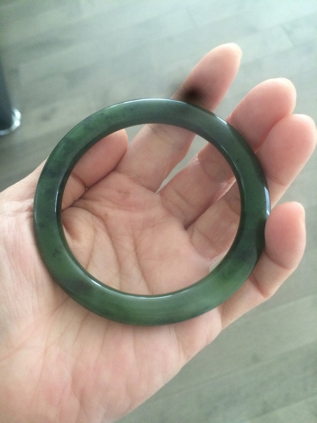 100% Natural 57.5mm dark green nephrite Hetian Jade (和田碧玉) bangle B12